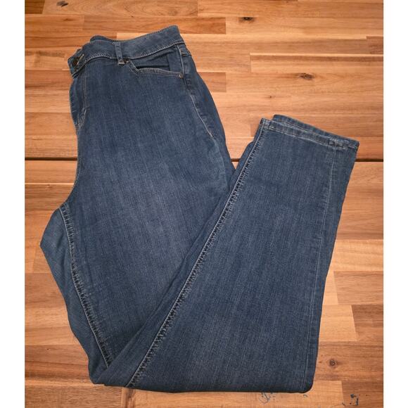 Denizen by Levi’s Girlfriend Jeans Size 14 Tall Blue Denim Patch Removed - Picture 2 of 7